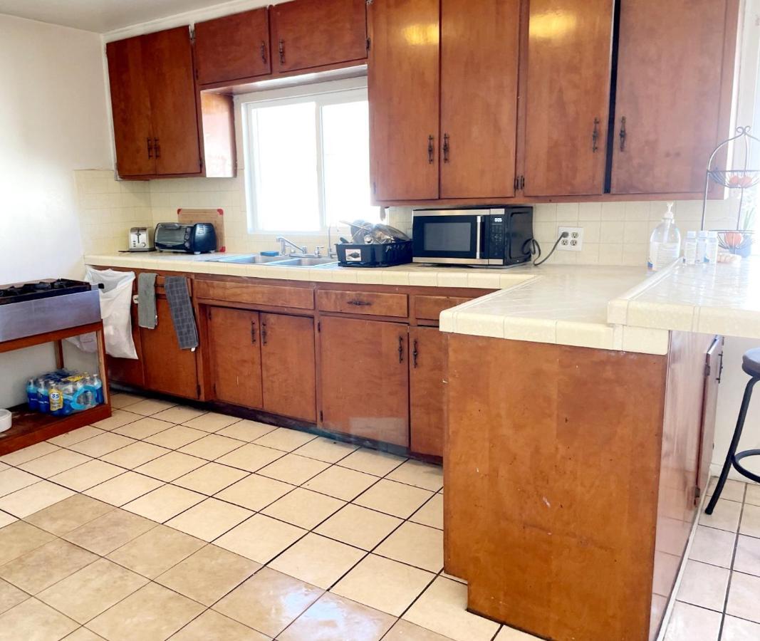 הוסטל Humble Abode At אל מונטה מראה חיצוני תמונה